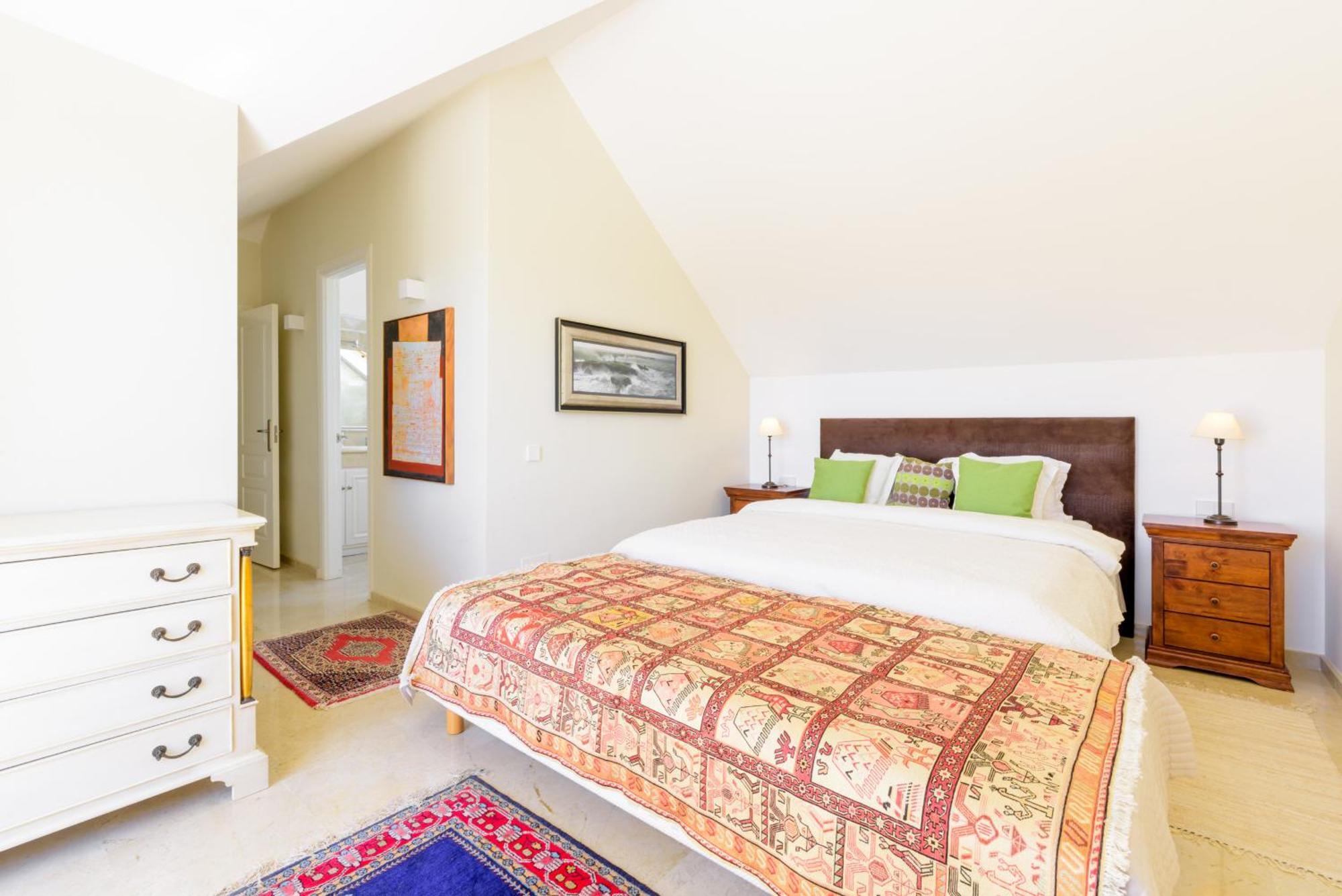 Elviria Hills Penthouse - Idyllic Golf & Sea View Oasis In Marbellac